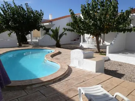 Maison proche mer avec piscine, climatisation, wifi gratuit, animaux bienvenus, plage pour chiens - Photo 3