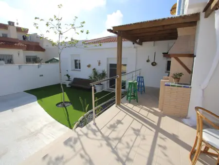 Maison au bord de la mer avec WiFi gratuit, près de la plage, climatisation en option - Photo 4