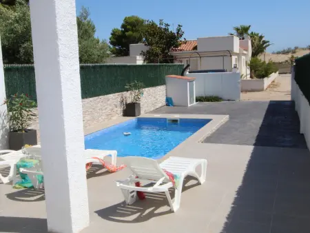 Maison près de la mer avec piscine privée, clim en option, Wi-Fi gratuit, animaux acceptés - Photo 9