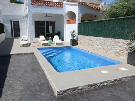 Maison près de la mer avec piscine privée, clim en option, Wi-Fi gratuit, animaux acceptés - Photo 10