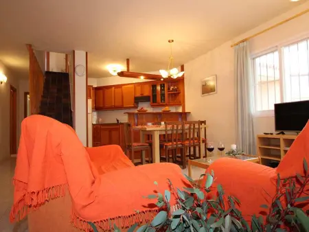 Villa au bord de mer avec piscine privée, climatisation en option, WiFi gratuit, animaux admis - Photo 9
