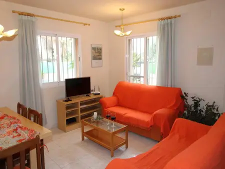 Villa au bord de mer avec piscine privée, climatisation en option, WiFi gratuit, animaux admis - Photo 15