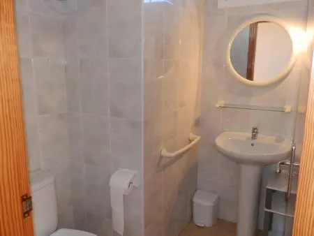 Maison avec piscine privée près de la mer, animaux acceptés, Wi-Fi gratuit, climatisation en option - Photo 20