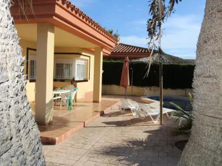 Maison proche de la mer avec piscine privée, clim en option, Wi-Fi gratuit, animaux acceptés, plage à chiens - Photo 4