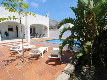 Maison près de la mer avec piscine privée, Wi-Fi gratuit, clim en option, animaux admis - Photo 2