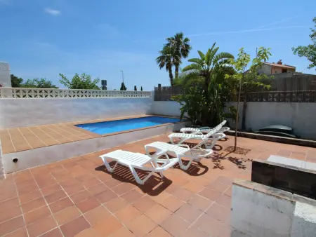 Maison près de la mer avec piscine privée, Wi-Fi gratuit, clim en option, animaux admis - Photo 3