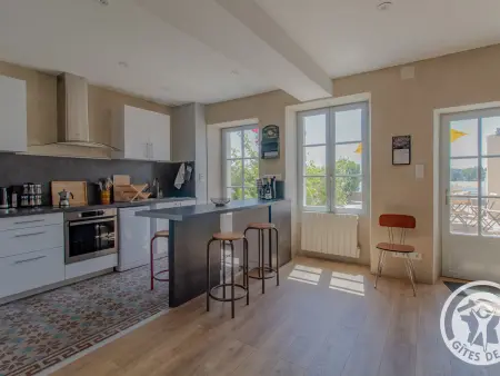 Maison Authentique sur 3 Niveaux avec Terrasse et Vue Loire - Photo 3