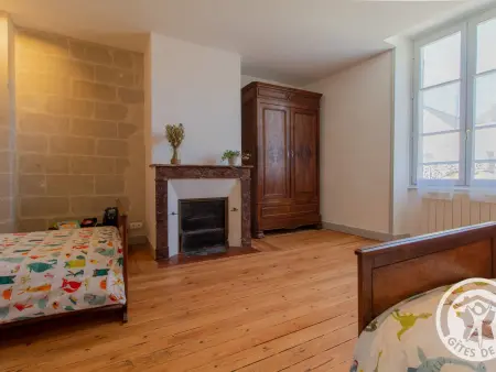 Maison Authentique sur 3 Niveaux avec Terrasse et Vue Loire - Photo 15