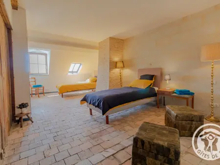 Maison Authentique sur 3 Niveaux avec Terrasse et Vue Loire - Photo 19