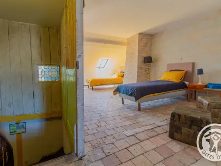 Maison Authentique sur 3 Niveaux avec Terrasse et Vue Loire - Photo 23