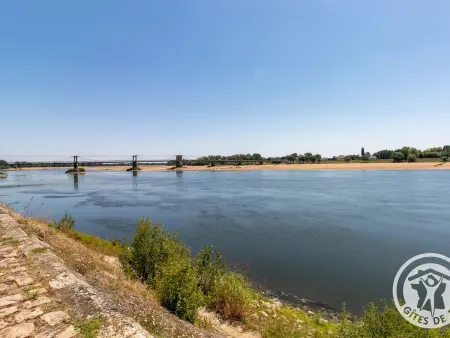 Maison Authentique sur 3 Niveaux avec Terrasse et Vue Loire - Photo 27