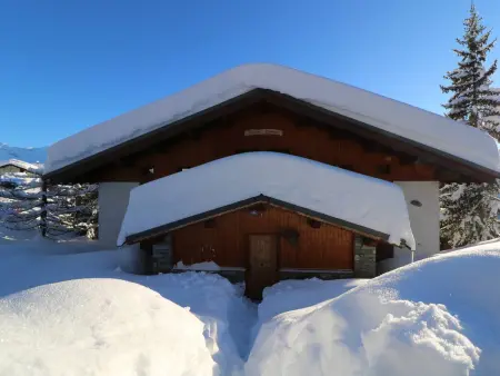 Appartement spacieux, terrasse plein sud, proche pistes et commerces - Photo 17