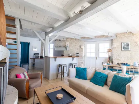 Maison de Charme Rétaise avec Cour, Proche Plages et Centre, 3 Chambres - Photo 2