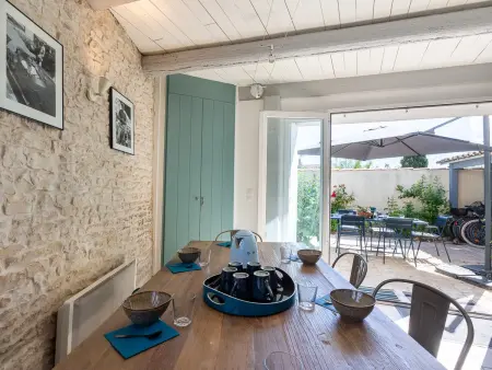 Maison de Charme Rétaise avec Cour, Proche Plages et Centre, 3 Chambres - Photo 4