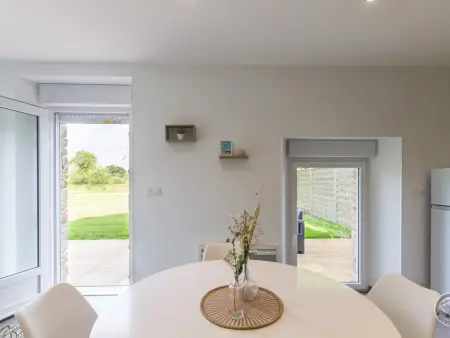 Maison de plain-pied à Anneville sur Mer avec jardin privé - Photo 7