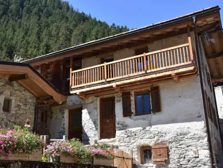 Charmante Maison de Village Rénovée - Près de Pralognan-La-Vanoise, 10 Pers, 3 Niveaux, Balcon Sud - Photo 17