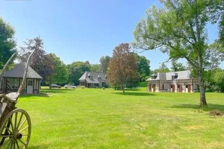 Property in Le Mesnil sur Blangy, Domaine en Normandie avec Piscine & Tennis - Photo 1