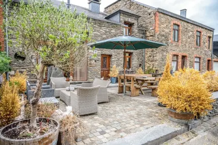 A l'aise, Maison de vacances spacieuse à Vresse-sur-Semois avec terrasse - Photo 5
