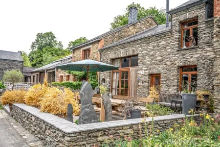 A l'aise, Maison de vacances spacieuse à Vresse-sur-Semois avec terrasse - Photo 6