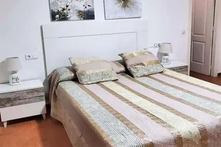 Natura World Duplex con patio privado 1d y 2b, Duplex dans le quartier Urb Naturista près de la plage et de la piscine - Photo 21