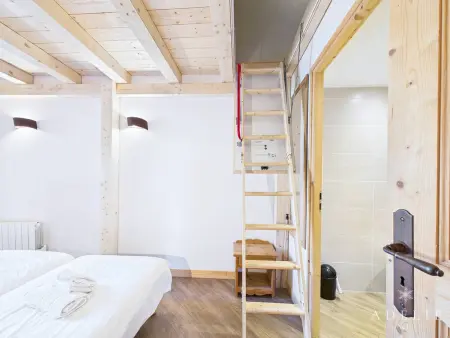 Chalet moderne, jacuzzi, sauna, 12 pers, proche pistes - Photo 12