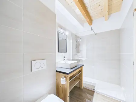 Chalet moderne, jacuzzi, sauna, 12 pers, proche pistes - Photo 28