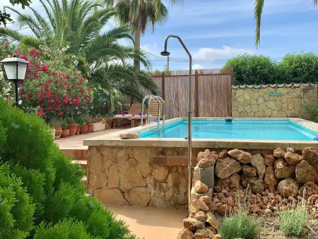 Location de Vacances à Llucmajor : Maison Rustique avec Jardin, Piscine et Aires de Jeux - Photo 1