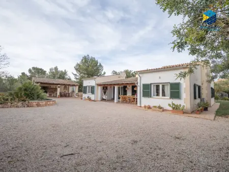 Location de Vacances à Llucmajor : Maison Rustique avec Jardin, Piscine et Aires de Jeux - Photo 4