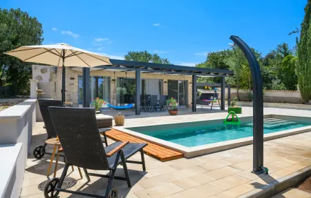 Maison 4 personnes à Peroj - Photo 1