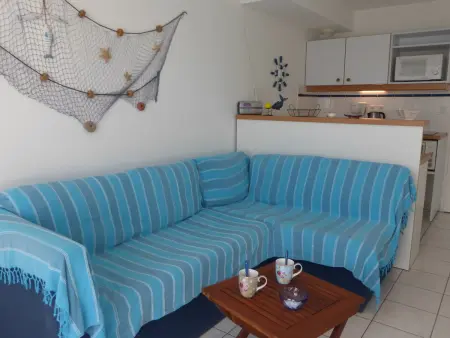 Maison à 100m de la plage avec piscine, 4 couchages, parking privé, terrasse et barbecue - Photo 4