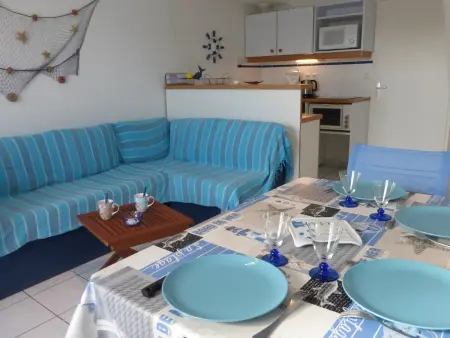 Maison à 100m de la plage avec piscine, 4 couchages, parking privé, terrasse et barbecue - Photo 9