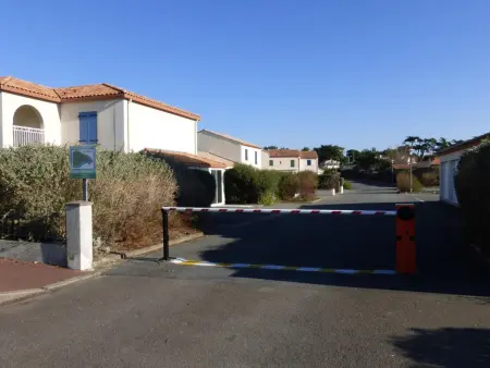 Maison à 100m de la plage avec piscine, 4 couchages, parking privé, terrasse et barbecue - Photo 22