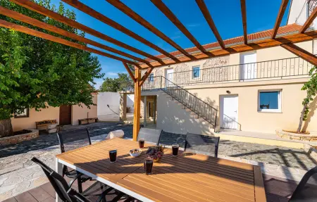 4 Bedroom Gorgeous Home, Maison 10 personnes à Gornje Rastane - Photo 15