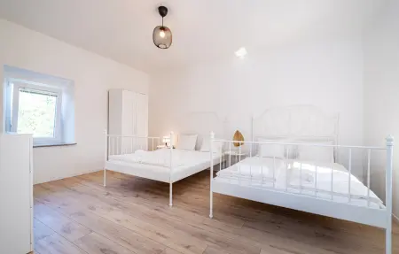 4 Bedroom Gorgeous Home, Maison 10 personnes à Gornje Rastane - Photo 33