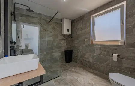 4 Bedroom Gorgeous Home, Maison 10 personnes à Gornje Rastane - Photo 38
