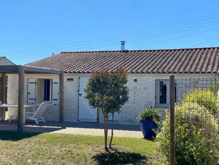 Maison Rénovée Avec Jardin, Proche Océan et Commodités - Photo 1