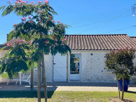 Maison Rénovée Avec Jardin, Proche Océan et Commodités - Photo 25