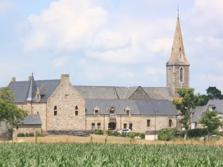 Maison de charme avec spa et jardin privé à Ardevon - Photo 23