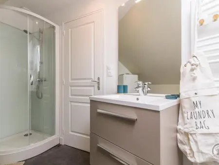 Maison d'époque au charme unique, animaux acceptés, parking privé - Photo 16