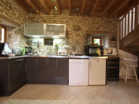 Charmante maison en pierre avec jardin et terrasse couverte - Photo 3