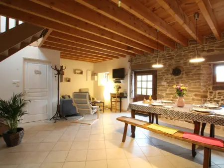 Charmante maison en pierre avec jardin et terrasse couverte - Photo 8
