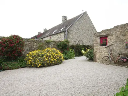 Charmante maison en pierre avec jardin et terrasse couverte - Photo 18
