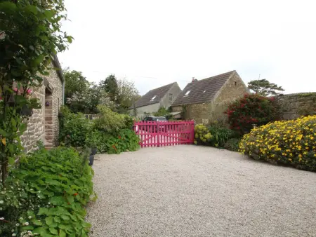 Charmante maison en pierre avec jardin et terrasse couverte - Photo 19