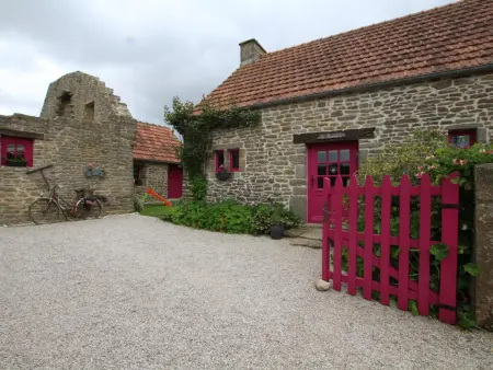 Charmante maison en pierre avec jardin et terrasse couverte - Photo 20