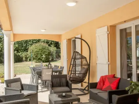 Loustalet, Villa de plain-pied avec piscine privée - Photo 3