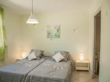 Loustalet, Villa de plain-pied avec piscine privée - Photo 14