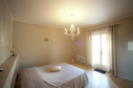 La Colline de Reves plus 3 gites, Villa en Provence avec Piscine Infinie - Photo 13