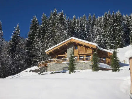 Chalet 4★ à La Clusaz, 10 pers, 5 ch, proche pistes - Photo 1