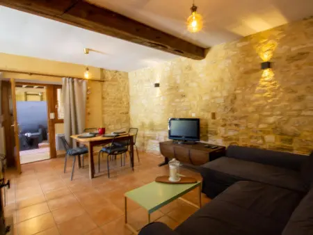 Maison cosy à Daglan avec cheminée et terrasse - Photo 3