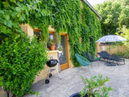 Maison cosy à Daglan avec cheminée et terrasse - Photo 16